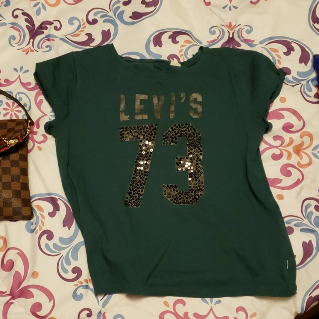Levi's Tee